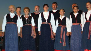 Vecer folklora: KUD Nevijana i ansambl Horenak u Nevidjenima Vecer folklora: KUD Nevijana i ansambl Horenak u Nevidjenima