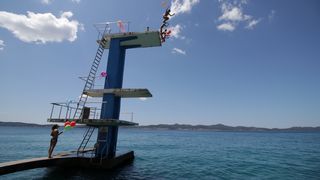 Bazen Kolovare: Meta feštica od balona i prvi Balloon jump Bazen Kolovare: Meta feštica od balona i prvi Balloon jump