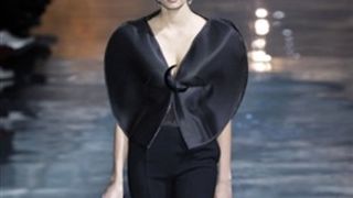 Gibsonove djevojke, genijalni Galliano i ljutiti Armani (Index.hr)