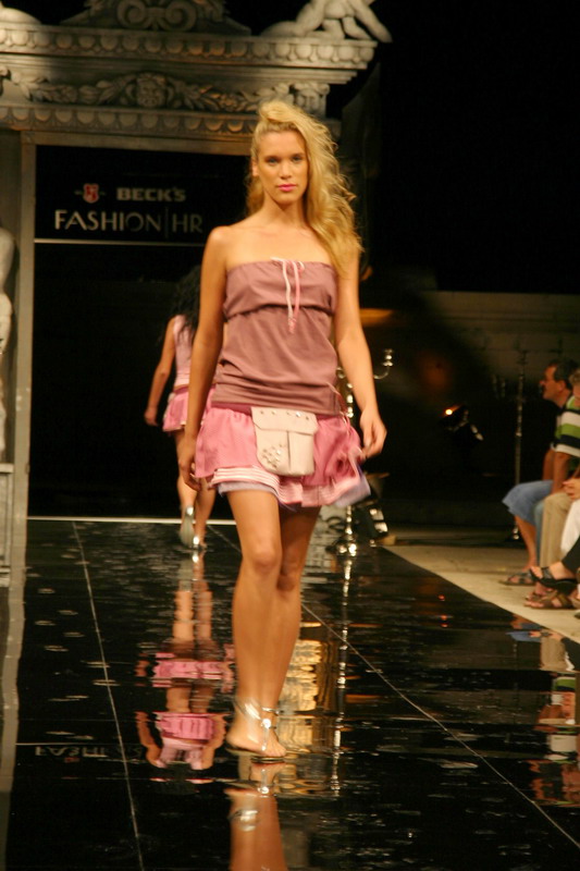 Image 1174701 (auto)