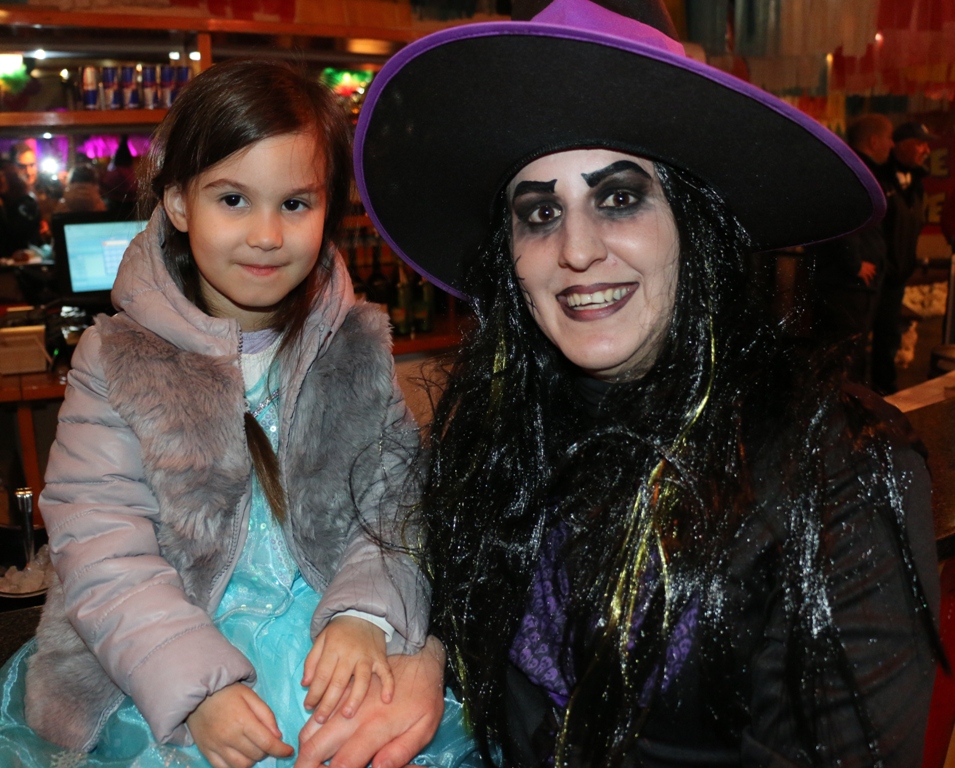 Virske maškare: Nedjelja u znaku zvijezdice Meri, Tota i Tempo Banda