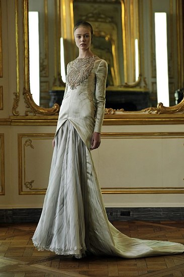 Alexander McQueen jesen/zima 2010/2011 – posljednja kolekcija (Vogue.de)