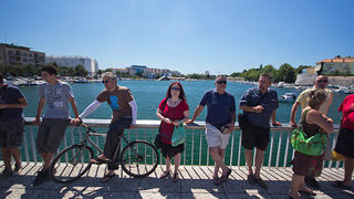 Milenijski skok KUD-a Bleke i konji (foto:Saša Čuka) Milenijski skok KUD-a Bleke i konji (foto:Saša Čuka)
