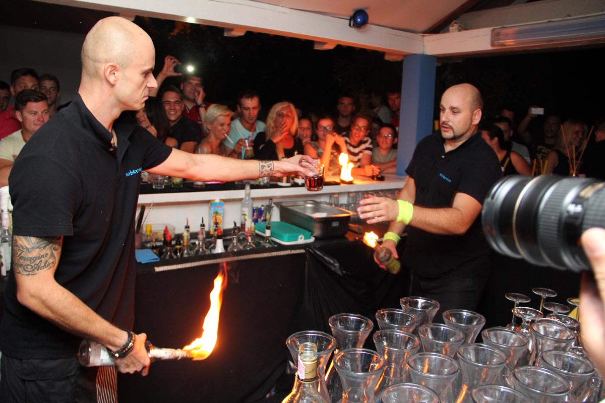 Noštromo bar Vir: Crazy flame night vol #3, foto: Iva Perinčić Noštromo bar Vir: Crazy flame night vol #3, foto: Iva Perinčić