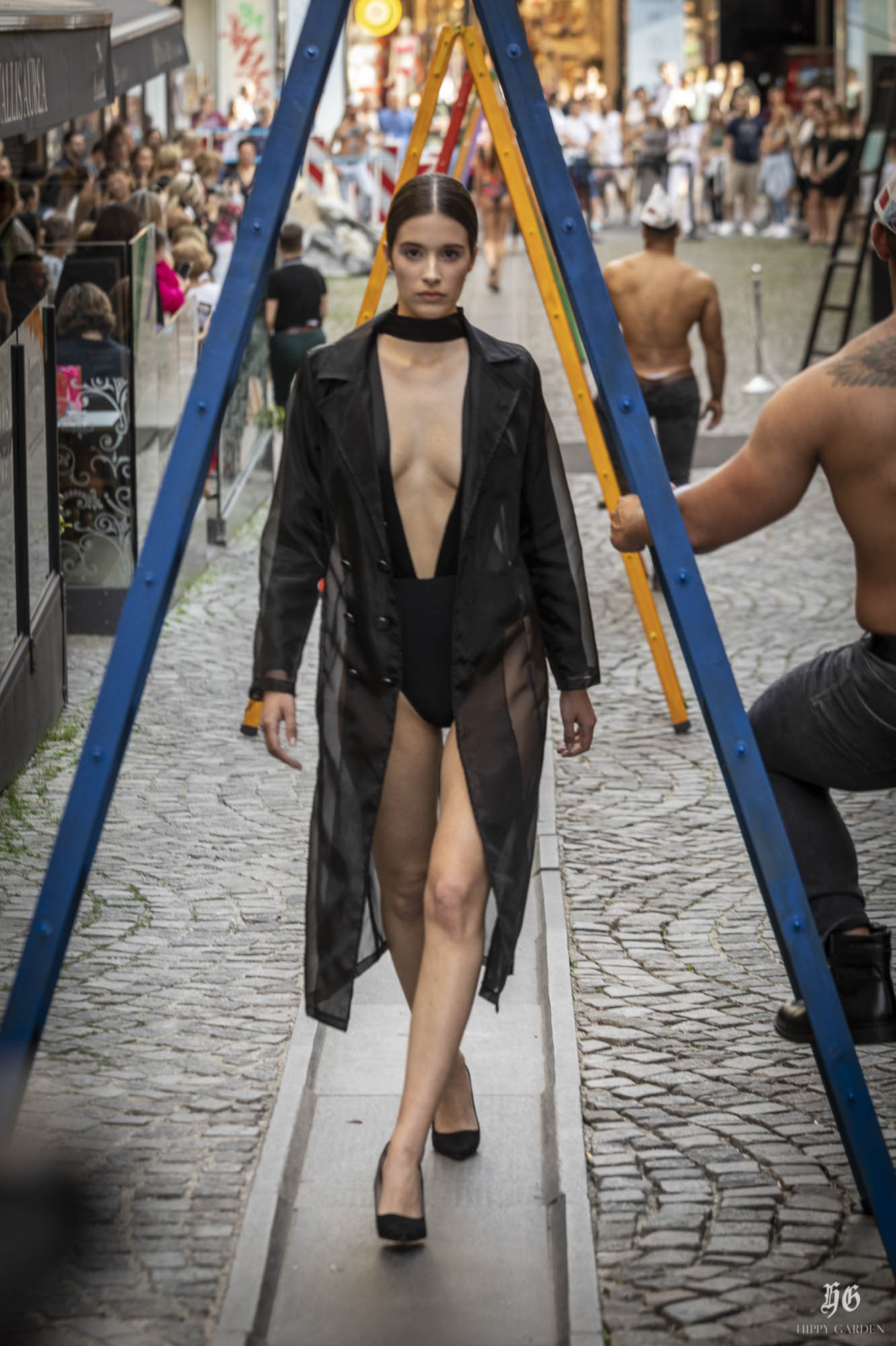 Ulična modna revija #INSPIREDBYART by Hippy Garden Ulična modna revija #INSPIREDBYART by Hippy Garden