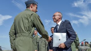 Svečanost povodom završetka obuke pilota na helikopterima OH-58D Kiowa Warrior Svečanost povodom završetka obuke pilota na helikopterima OH-58D Kiowa Warrior