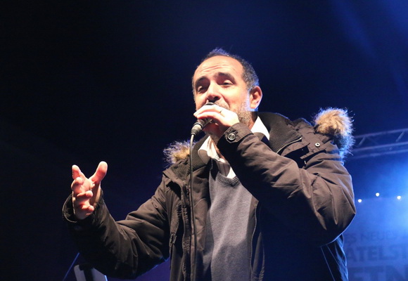 Vir: Božićna fešta uz Dražena Zečića Zeku Vir: Božićna fešta uz Dražena Zečića Zeku