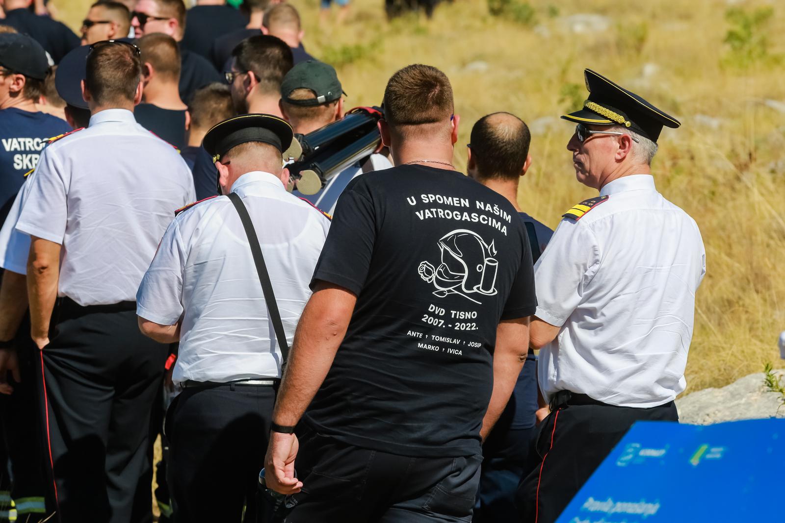 Obilježena 15. obljetnica od vatrogasne tragedije na Kornatima Obilježena 15. obljetnica od vatrogasne tragedije na Kornatima