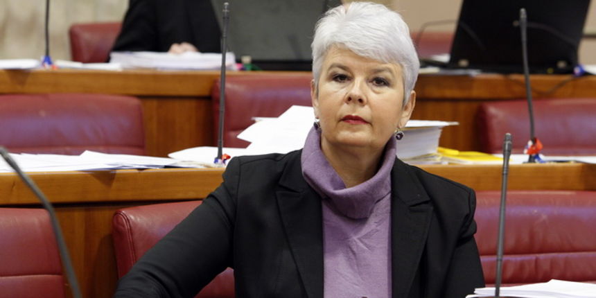 Zagreb, 131212.Sabor.Nastavak sjednice Sabora o izmjenama Zakona o pravima hrvatskih branitelja kojima se dopusta izmjenama zakona objava Registra branitelja.Na fotografiji: Jadranka Kosor.Foto: Davor Pongracic / CROPIX Zagreb, 131212.Sabor.Nastavak sjednice Sabora o izmjenama Zakona o pravima hrvatskih branitelja kojima se dopusta izmjenama zakona objava Registra branitelja.Na fotografiji: Jadranka Kosor.Foto: Davor Pongracic / CROPIX