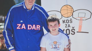 Basket na Forumu: Košarkaške legende protiv mlađih uzrasta KK Zadar. Čedomir Ćiro i Roko Perinčić Basket na Forumu: Košarkaške legende protiv mlađih uzrasta KK Zadar. Čedomir Ćiro i Roko Perinčić