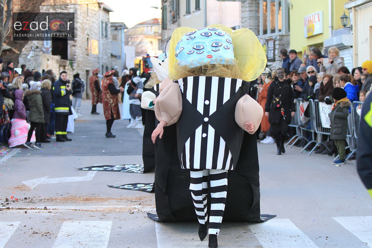 Maškarana povorka Velike Bake u Murteru