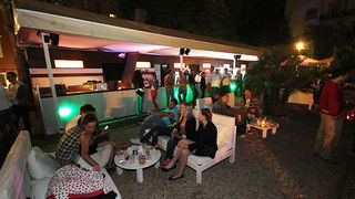 Image 953311 (auto) Image 953311 (auto)