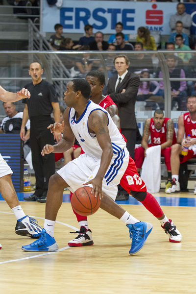 ABA liga: KK Zadar – Szolniki Olaj 71-67, Scoop Jardine. Foto: Kristijan Orlić