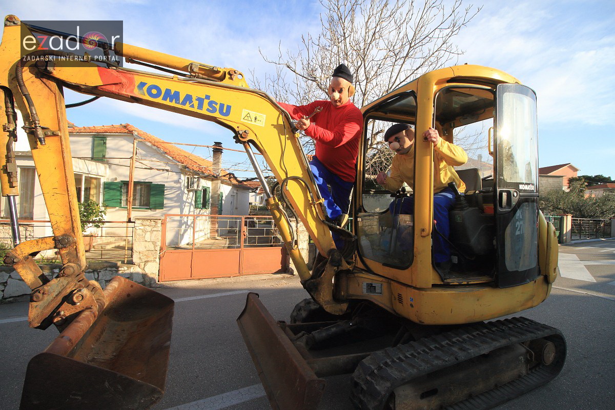 Maškarana povorka Velike Bake u Murteru