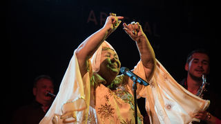 Esma Redžepova, prateći bend Folk Masters i gost Ibus Ibraimovski @ Arsenal Zadar Esma Redžepova, prateći bend Folk Masters i gost Ibus Ibraimovski @ Arsenal Zadar