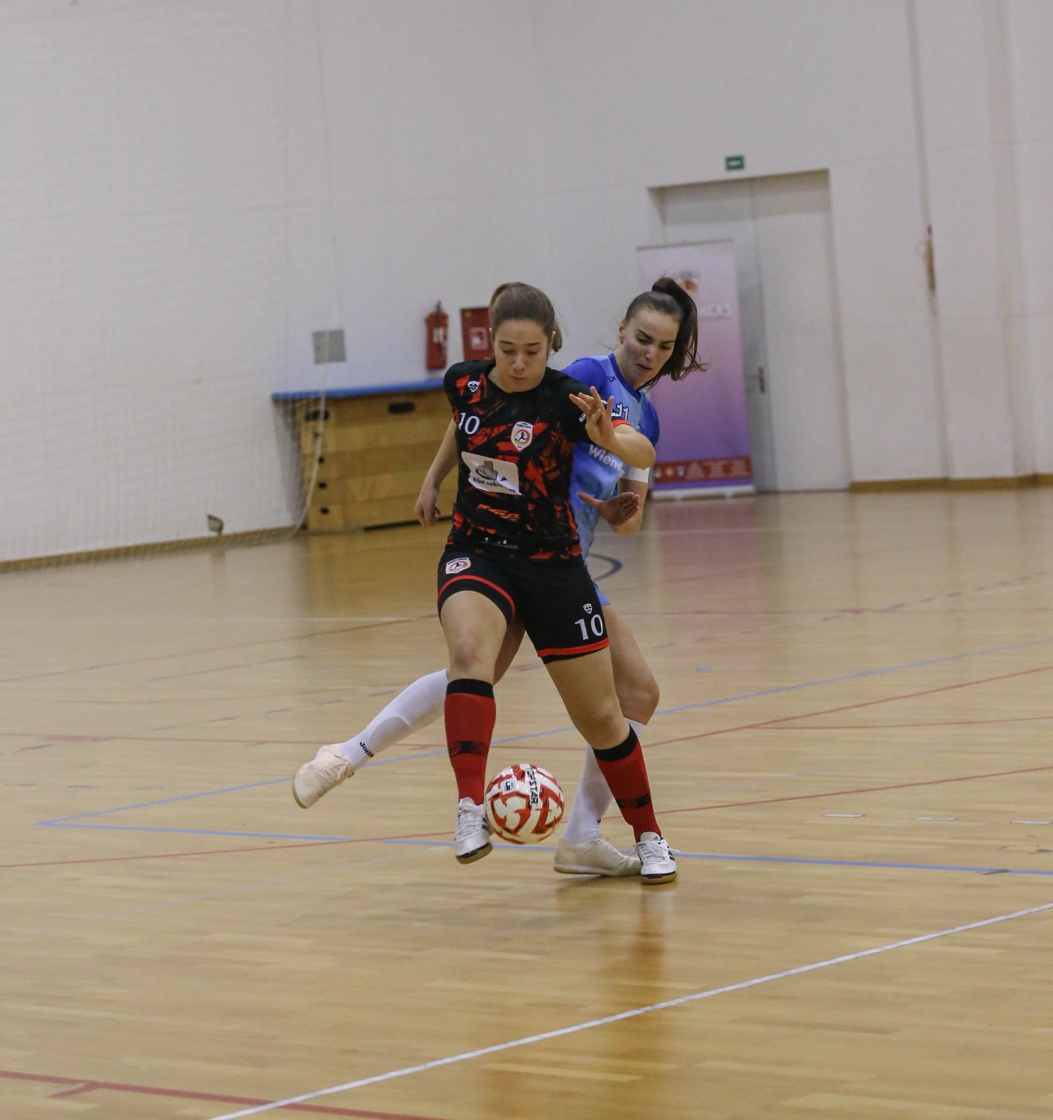Futsal Super chicks – MC PLUS 2:5 Futsal Super chicks – MC PLUS 2:5