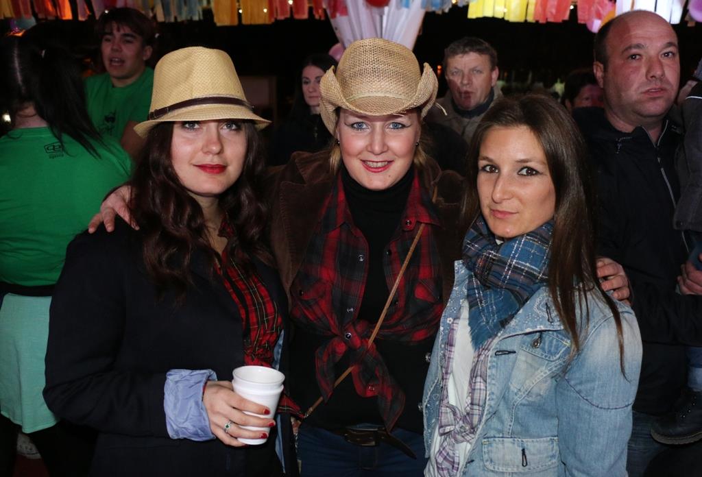 Virske maškare 2017: Karnevalske igre i koncert grupe Vista Virske maškare 2017: Karnevalske igre i koncert grupe Vista