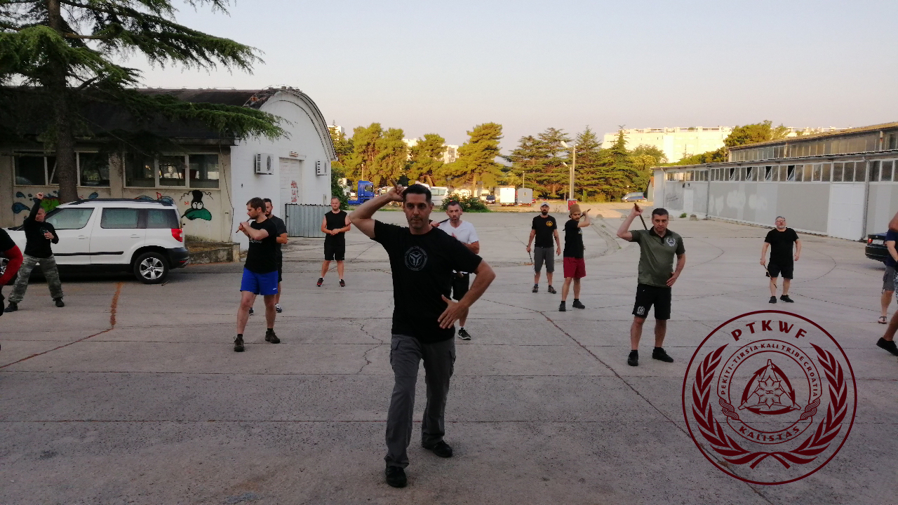 Međunarodni kamp filipinskih borilačkih vještina ”Pekiti-Tirsia Kali” Međunarodni kamp filipinskih borilačkih vještina ”Pekiti-Tirsia Kali”