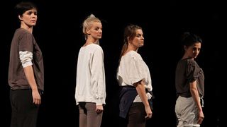 Kazalište KNAP i Umjetnička organizacija Kravice, predstava “Glumice&to”; foto Iva Perinčić Kazalište KNAP i Umjetnička organizacija Kravice, predstava “Glumice&to”; foto Iva Perinčić