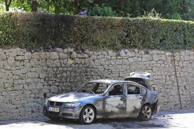 Navijački obračun: Napali četvoricu navijača Levskog pa im zapalili BMW