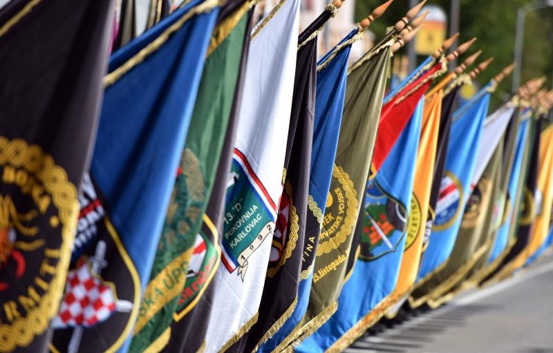 Knin: Generalna proba mimohoda uoči sutrašnje proslave 21. obljetnice VRA Oluja Knin: Generalna proba mimohoda uoči sutrašnje proslave 21. obljetnice VRA Oluja