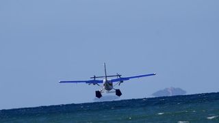 Novalja: Hidroavion sve popularniji način prijevoza između otoka i kopna