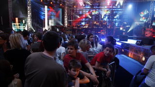 Biograd na Moru, 120510. 
Domacin ovogodisnje dodjele diskografske nagrade Porin je grad Biograd na Moru.
Prve veceri Porina odrzan je koncert pod nazivom Najbolje od Porina, a izvodile su se najbolje pobjednicke pjesme. 
Foto: Jure Miskovic / CROPIX