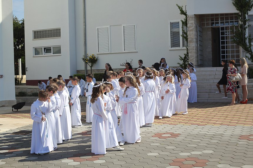 Bibinje: Sakrament Svete potvrde u župnoj crkvi Bibinje: Sakrament Svete potvrde u župnoj crkvi