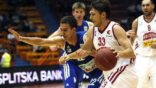 Zagreb, 220513
Dvorana II Doma sportova.
Kosarkaska utakmica pulufinale doigravanja za prvaka Hrvatske (2 utakmica) Cedevita – Zadar.
Na slici: Marko Tomas 33, Ivan Batur 22.
Foto: Nenad Dugi / CROPIX Zagreb, 220513
Dvorana II Doma sportova.
Kosarkaska utakmica pulufinale doigravanja za prvaka Hrvatske (2 utakmica) Cedevita – Zadar.
Na slici: Marko Tomas 33, Ivan Batur 22.
Foto: Nenad Dugi / CROPIX