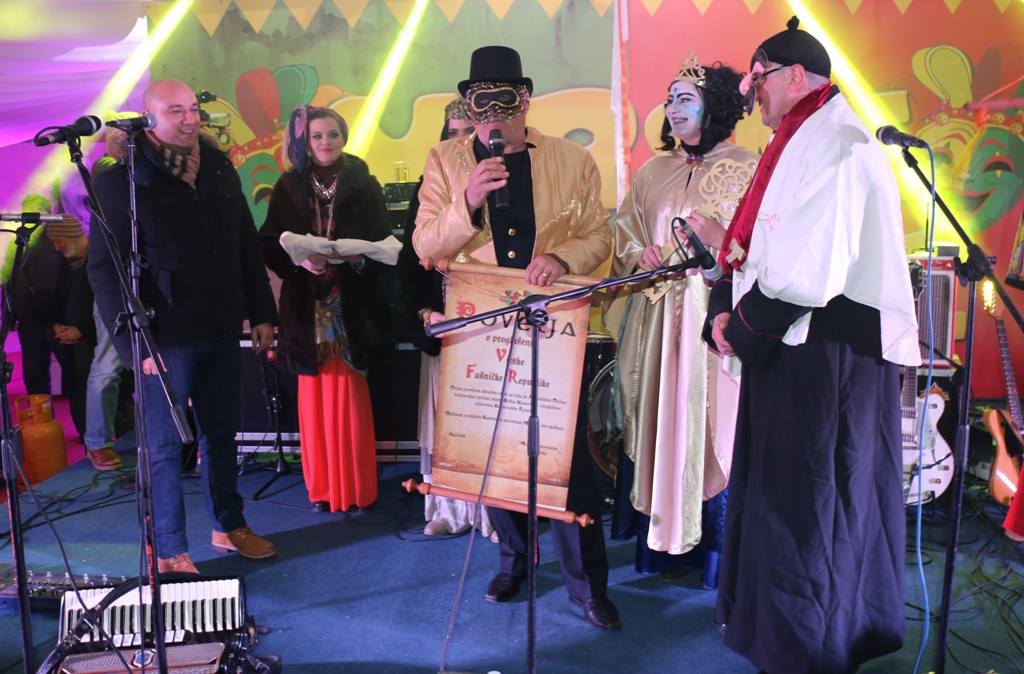 Maškarana Republika preuzela vlast u Viru