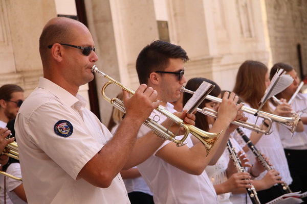 Polaganje lovorovog vijenca na spomen obilježje u povodu Dana antifašističke borbe Polaganje lovorovog vijenca na spomen obilježje u povodu Dana antifašističke borbe