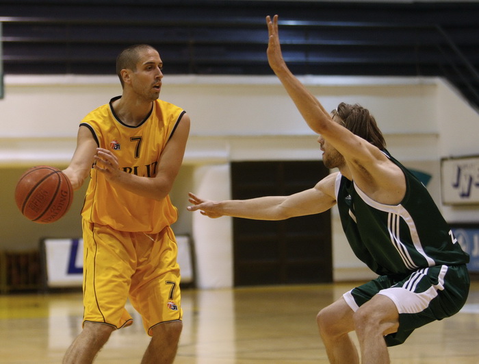 Split, 141011.
Dvorana Gripe.
Kosarkaska utakmica A-1 lige: Split – Borik
Na slici: Toni Dijan.
Foto: Vojko Basic / CROPIX Split, 141011.
Dvorana Gripe.
Kosarkaska utakmica A-1 lige: Split – Borik
Na slici: Toni Dijan.
Foto: Vojko Basic / CROPIX