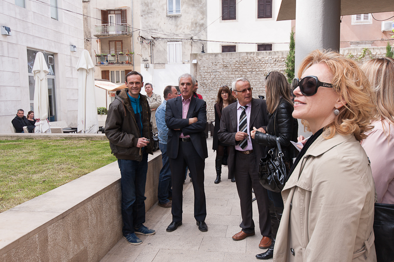 Župan Stipe Zrilić posadio trešnju u dvorištu nove zgrade KLZ-a, foto: Darko Belančić Župan Stipe Zrilić posadio trešnju u dvorištu nove zgrade KLZ-a, foto: Darko Belančić