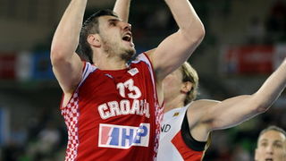 Bydgoszcz, 150909.
Dvorana Sport Arena Luczniczka.
Europsko prvenstvo u kosarci u Poljskoj, drugi krug natjecanja po skupinama 3. kolo grupe E, utakmica izmedju Hrvatske i Njemacke odlucujuca za ulazak u cetvrtfinale.
Na slici: Banic.
Foto: Drago Sopta  /