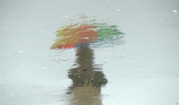 Kiša, kišobrani. Photo: Sanjin Strukic/PIXSELL