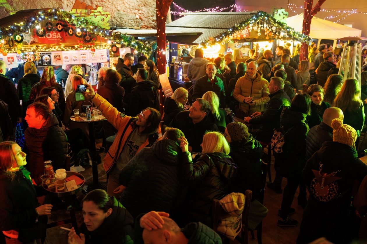 Jonathan @ Božićni gramofon Jonathan @ Božićni gramofon