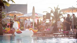 Cosmopolitan pool party @ Hotel Radisson Blue