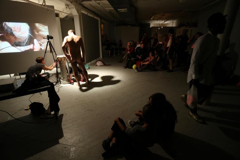 U sklopu Queer New York International festivala nastupio je i nas umjetnik Sinisa Labrovic. Photo: Dalibor Urukalovic/PIXSELL