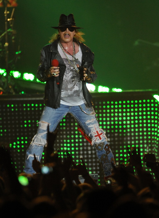 Split, 170712.
Koncert americke grupe Guns ‘n’ Roses koja je krajem 80-ih i pocetkom 90-ih bila jedna od vodecih grupa svijeta, danas je s malo manje popularnosti gostovala u splitskoj Spaladium Areni gdje se okupilo nekoliko tisuca obozavatelja. 
Na foto