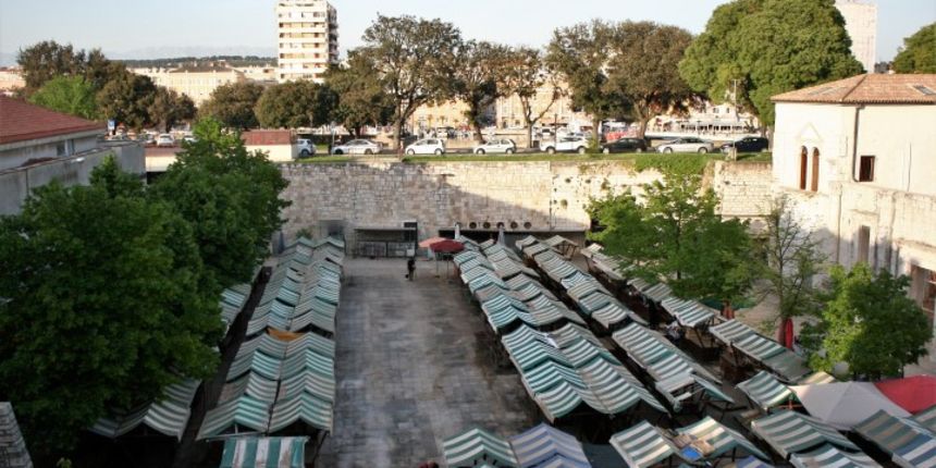 Zadarska pijaca s rupom