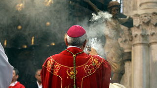 Zadar, 241112.
Obiljezavanje Dana grada Zadra i dolazak generala Ante Gotovine pocasnog gradjanina grada Zadra. General Gotovina na svetoj misi u katedrali Sv. Stosije.
Na slici general Ante Gotovina.
Foto: Jure Miskovic / CROPIX Zadar, 241112.
Obiljezavanje Dana grada Zadra i dolazak generala Ante Gotovine pocasnog gradjanina grada Zadra. General Gotovina na svetoj misi u katedrali Sv. Stosije.
Na slici general Ante Gotovina.
Foto: Jure Miskovic / CROPIX
