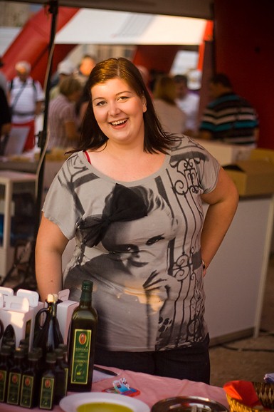 “Kupujmo hrvatsko” i “Vrijedne ruke” (foto:Saša Čuka) “Kupujmo hrvatsko” i “Vrijedne ruke” (foto:Saša Čuka)