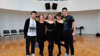 Rasplesani mladi ansambl “Crne kuće” Rasplesani mladi ansambl “Crne kuće”