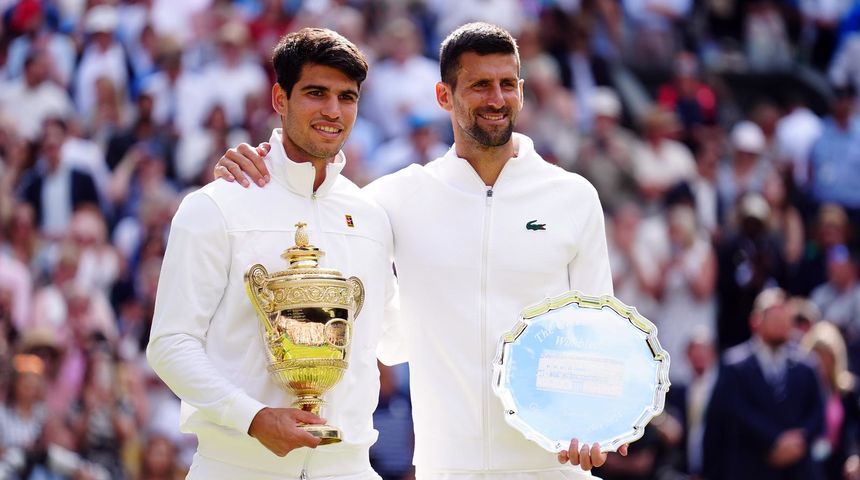 Novak Đoković i Carlos Alcaraz u finalnom meču Wimbledona Novak Đoković i Carlos Alcaraz u finalnom meču Wimbledona