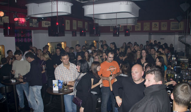 Klapa Libar u Maraschino baru 29. listopada 2009.