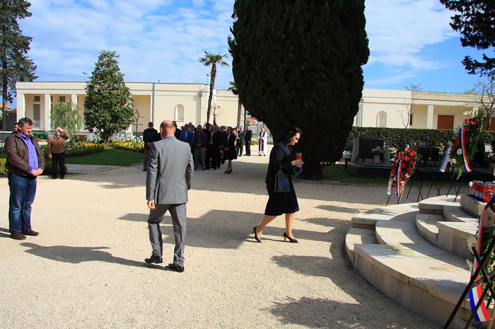 Dan županije: Polaganje vijenaca na Gradskom groblju Zadar Dan županije: Polaganje vijenaca na Gradskom groblju Zadar