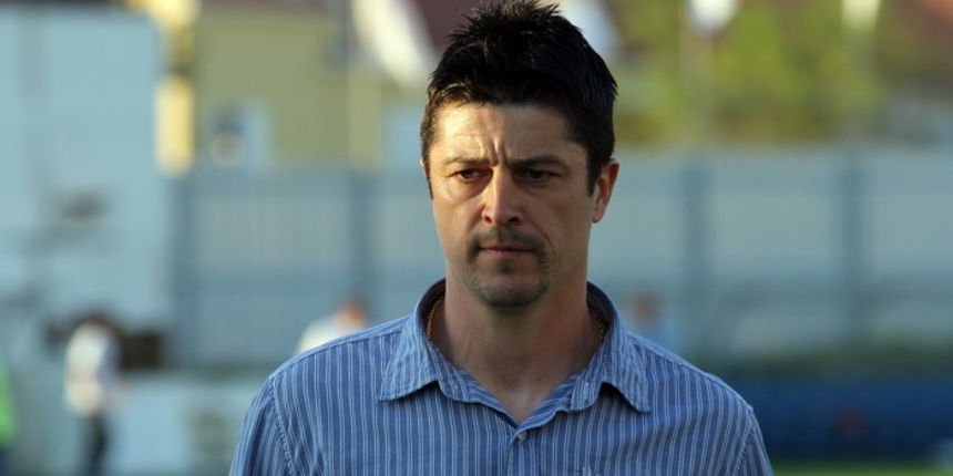 Zadar, 09042011.Stadion Stanovi.Nogometna utakmica 1.HNL-a izmedju Zadra i Osijeka.Na slici: Dalibor Zebic trener Zadra.Foto: Vladimir Ivanov / CROPIX Zadar, 09042011.Stadion Stanovi.Nogometna utakmica 1.HNL-a izmedju Zadra i Osijeka.Na slici: Dalibor Zebic trener Zadra.Foto: Vladimir Ivanov / CROPIX