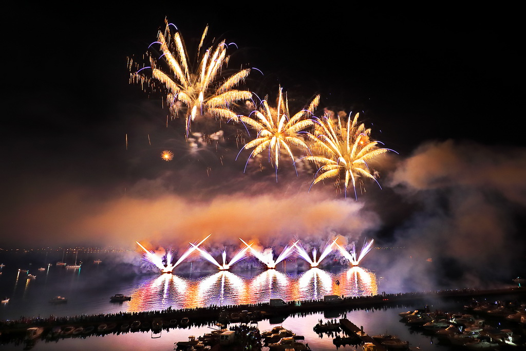 Biogradska noć 2017: Spektakularni vatromet Biogradska noć 2017: Spektakularni vatromet