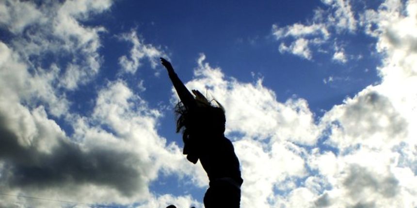 skok, sreca, optimizam, ljubav, emocije