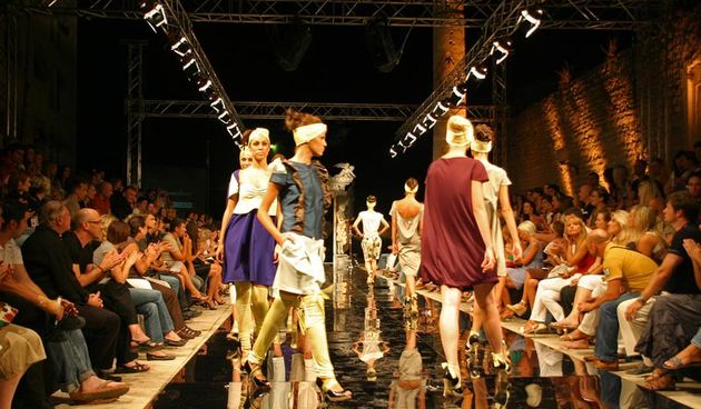 Image 1174671 (auto)